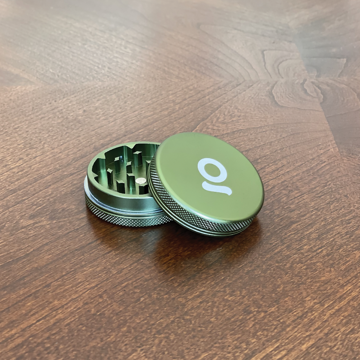 2 Piece Magnetic Grinder